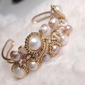 Pearl bracelet